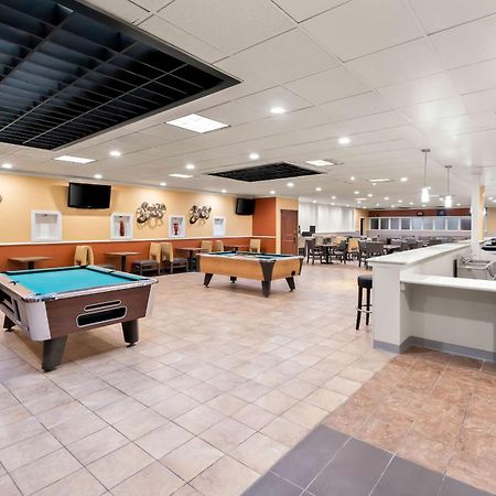 קירני Clarion Inn & Suites And Convention Center מראה חיצוני תמונה