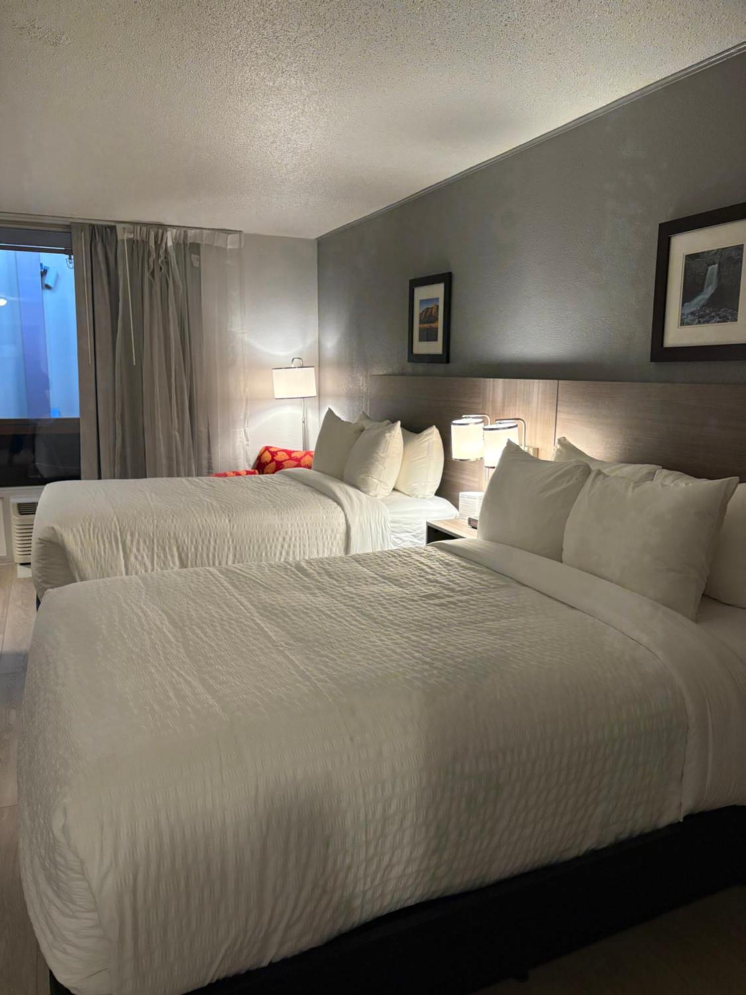 קירני Clarion Inn & Suites And Convention Center מראה חיצוני תמונה