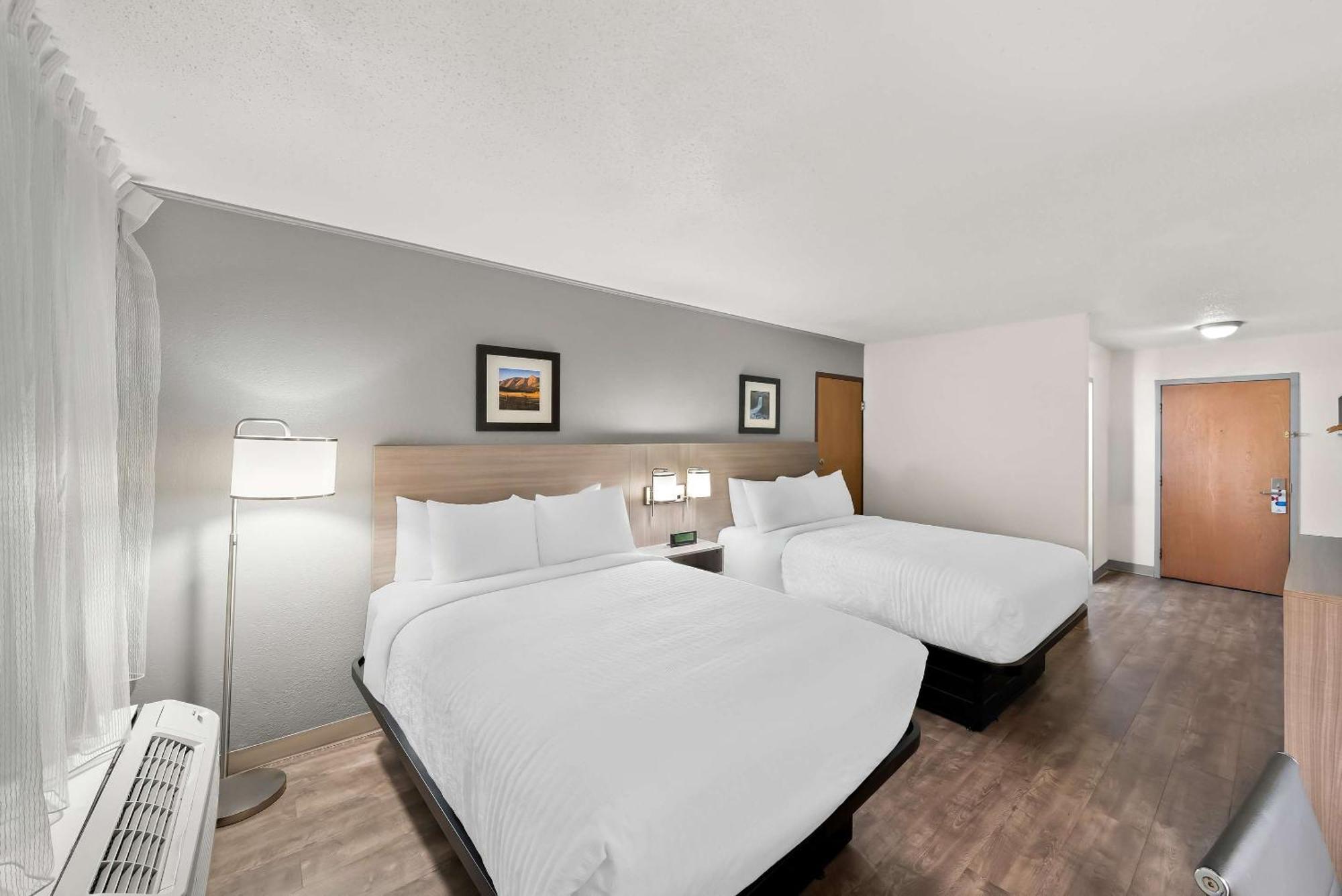 קירני Clarion Inn & Suites And Convention Center מראה חיצוני תמונה